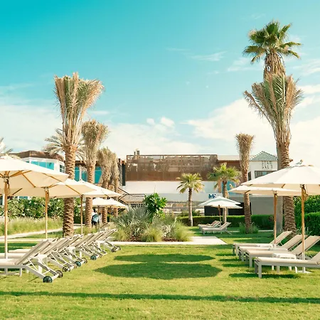 Dubai Marine Beach Resort & Spa-3